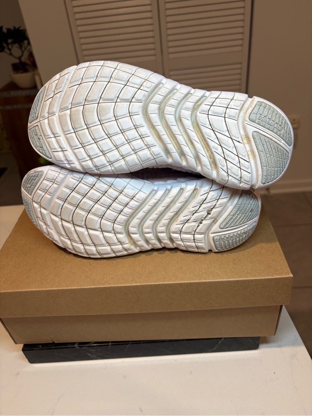 Nike Free Run 5.0 Soft Pink White Running Shoes, Womens size 7.5 - Picture 4 of 7
